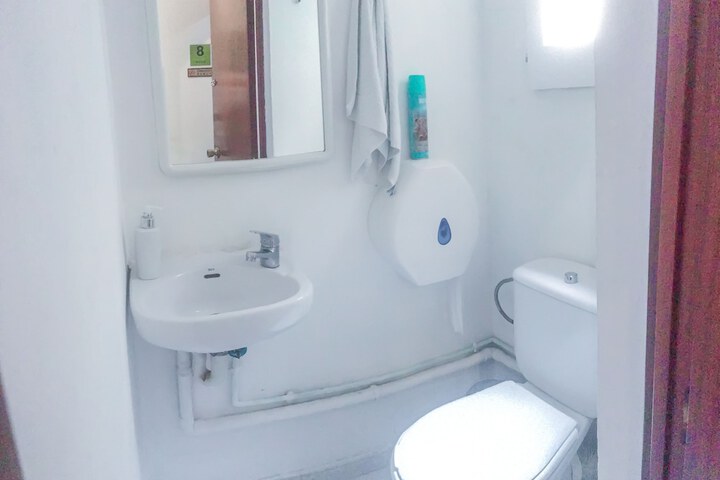 Room 103 of 147