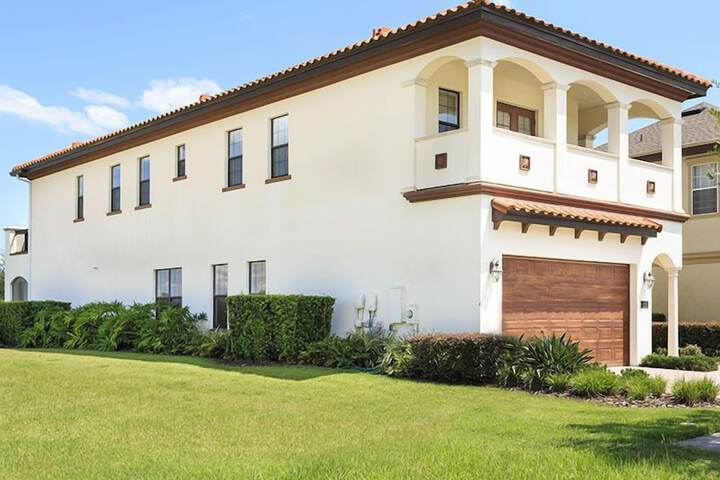 Hotel Exterior 31 of 37