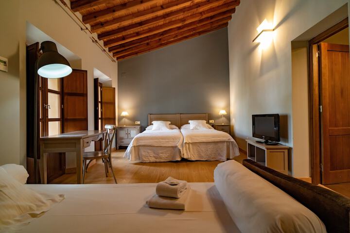 Room 10 of 51
