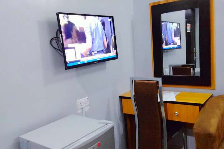 Room 5 of 36