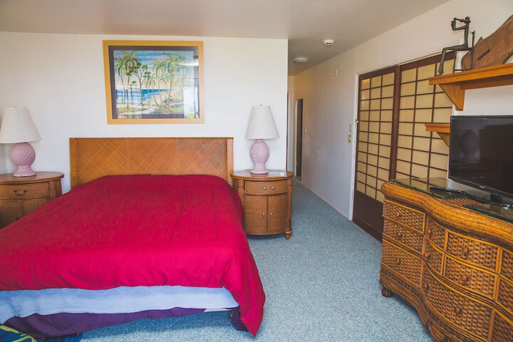 Room 16 of 77