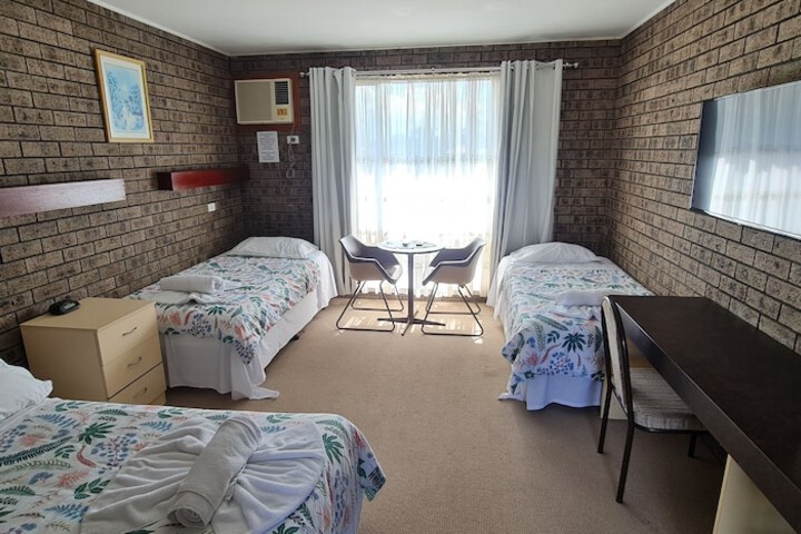 Room 11 of 52