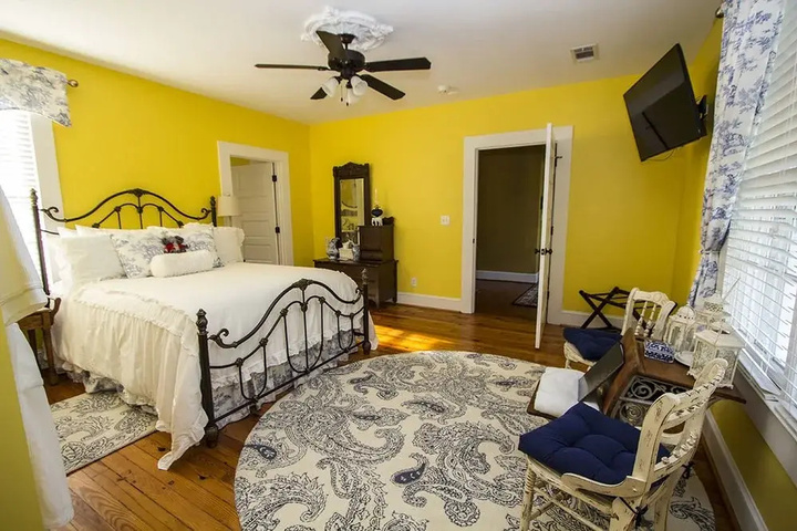 Room 2 of 14