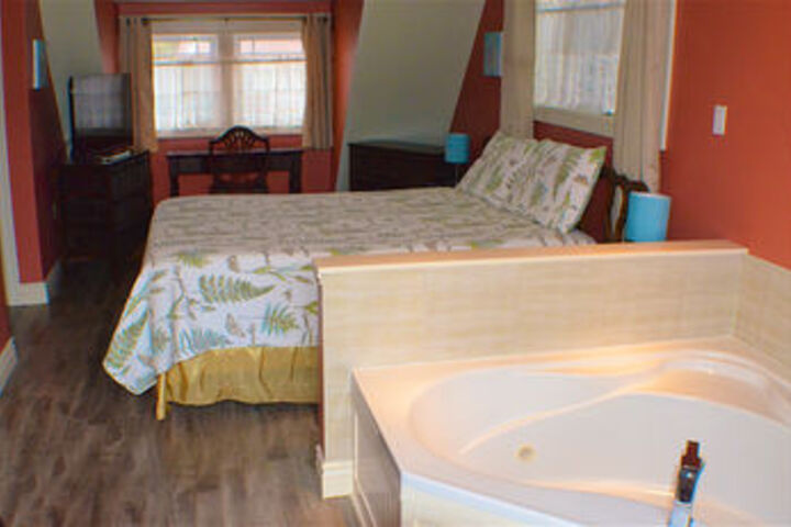Room 6 of 30