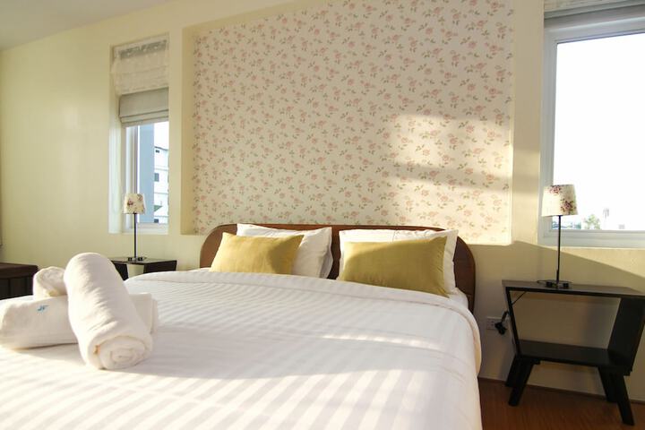 Room 13 of 80