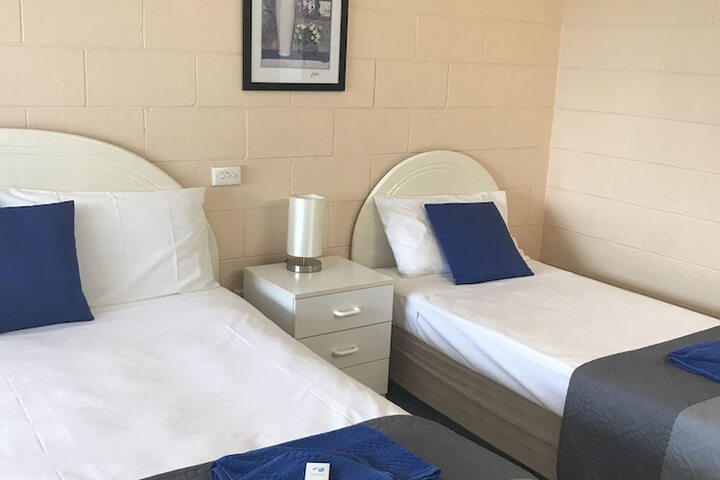 Room 5 of 41