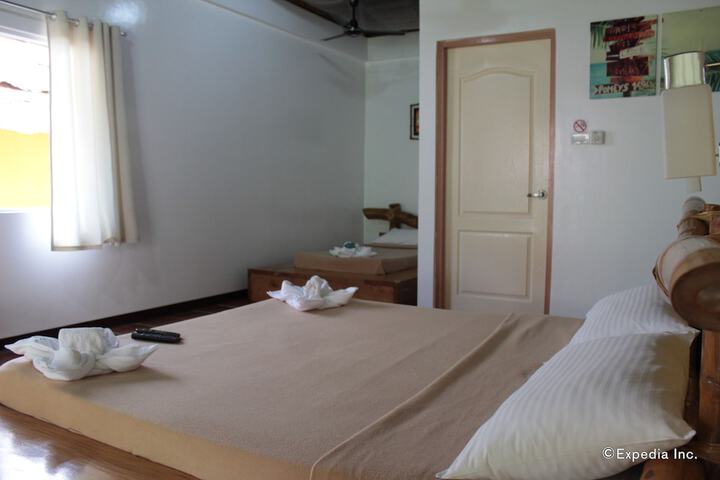 Room 3 of 34