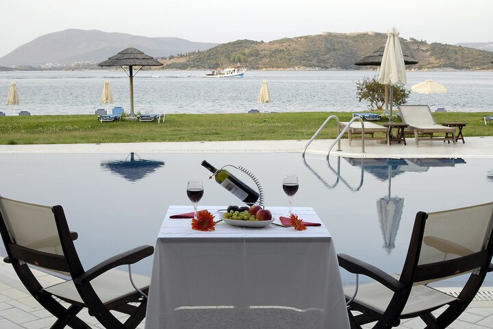 Pool Hotel