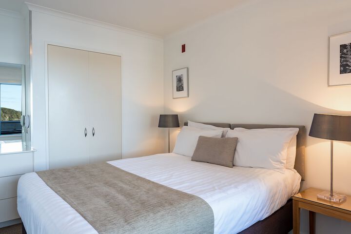Room 25 of 100