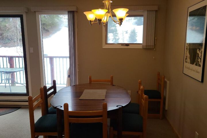 Room 10 of 42
