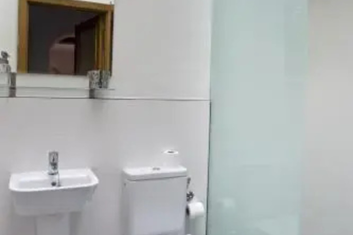 Room 7 of 11