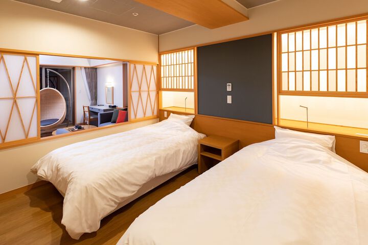 Room 18 of 124
