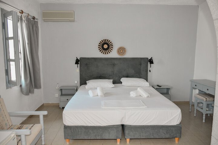 Room 35 of 106