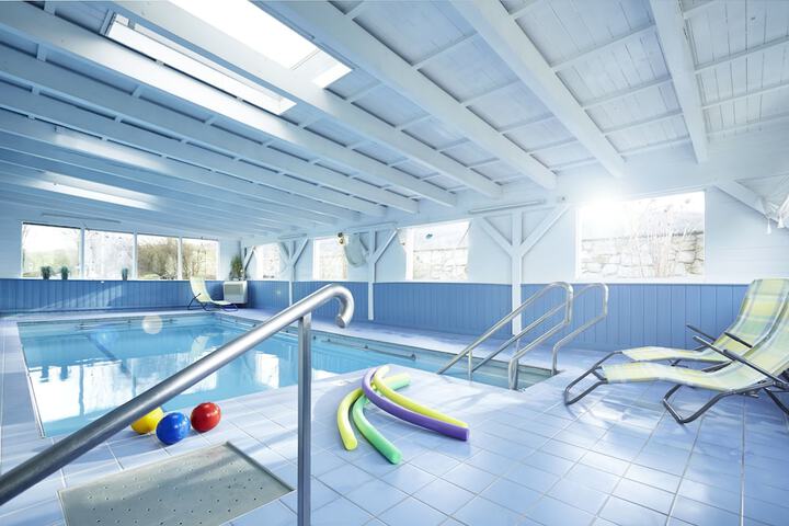 Hotel Pool
