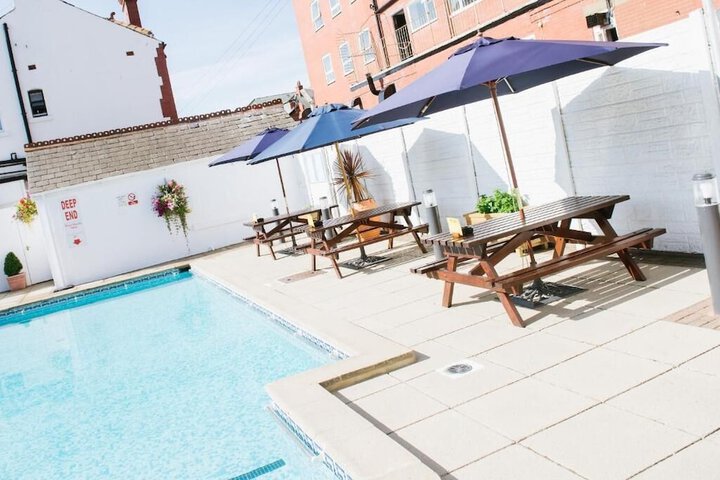 Pool 37 of 63