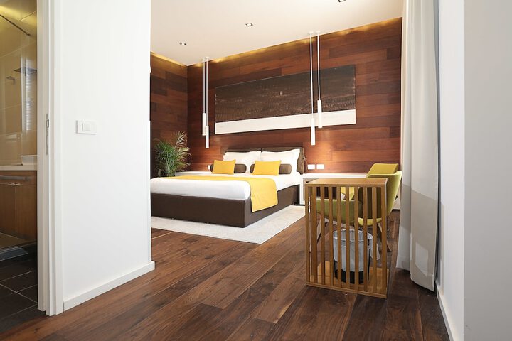 Room 19 of 54