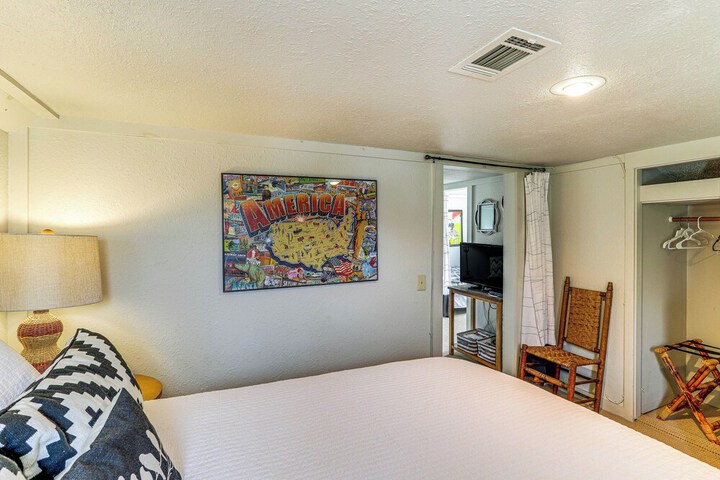 Room 8 of 41