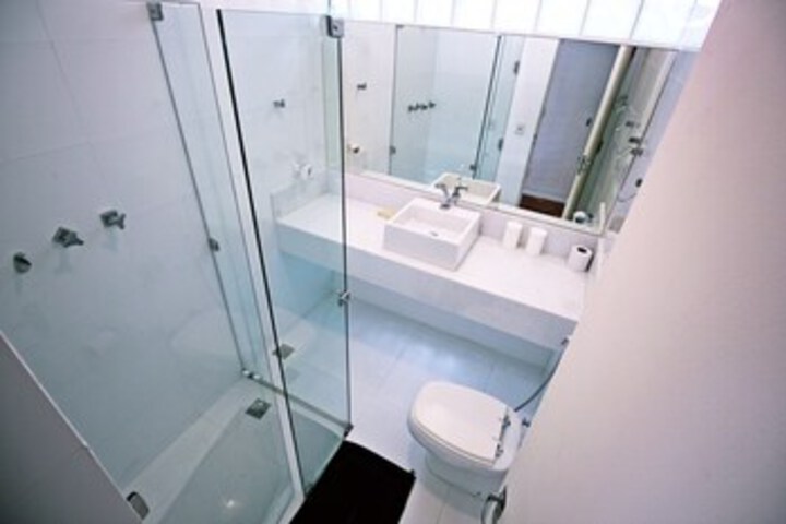 Room 2 of 20