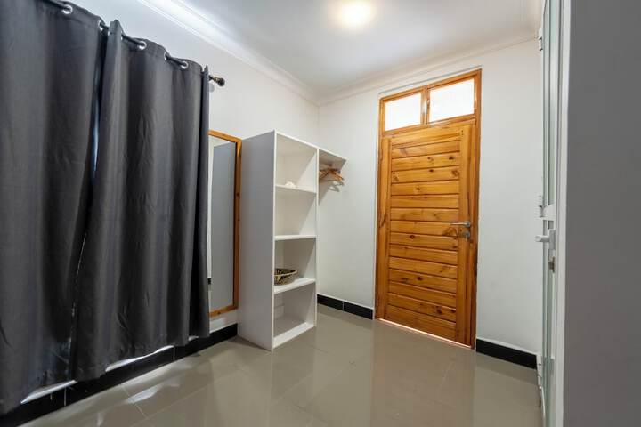 Room 10 of 138