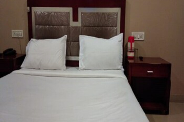 Room 18 of 25