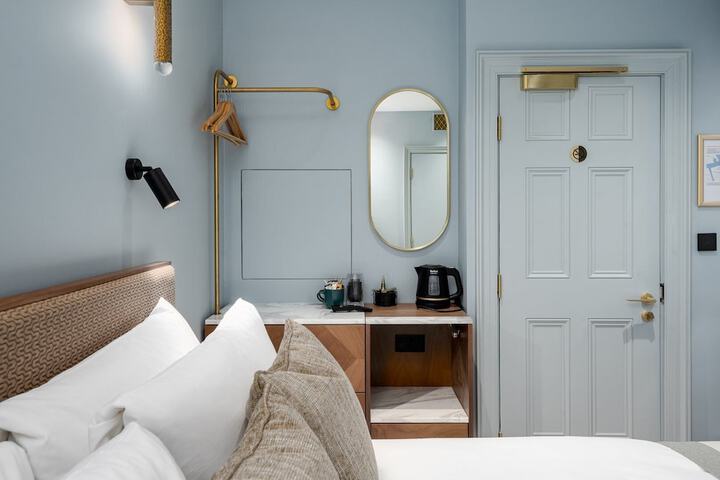 Room 77 of 280