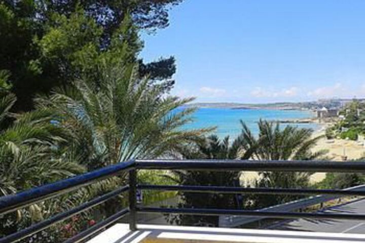 White Rocks Holiday House