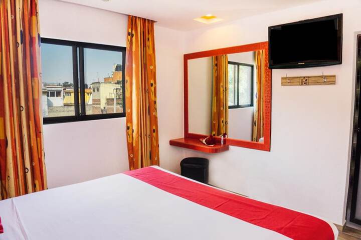 HOTEL SR92 ONLY ADULTS - Mexico City Calle de Francisco Díaz ...
