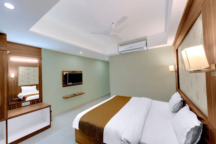 Room 15 of 61