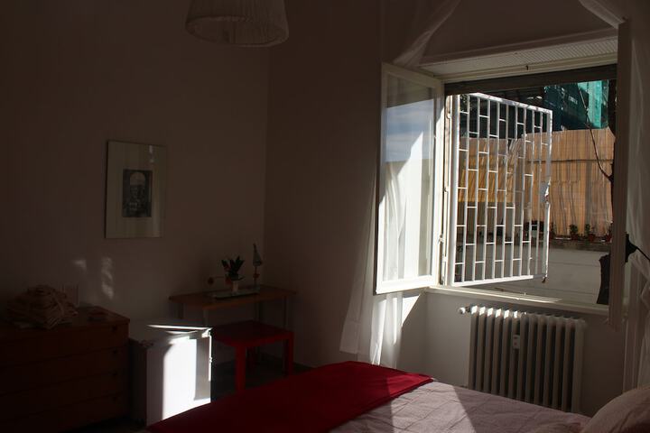 Room 11 of 40