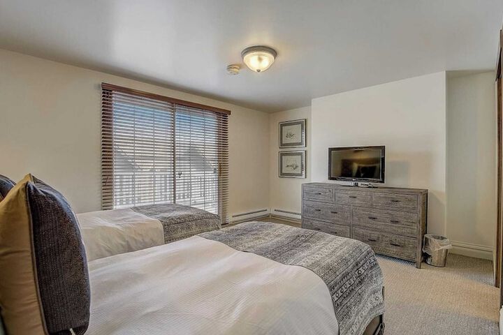 Room 7 of 39