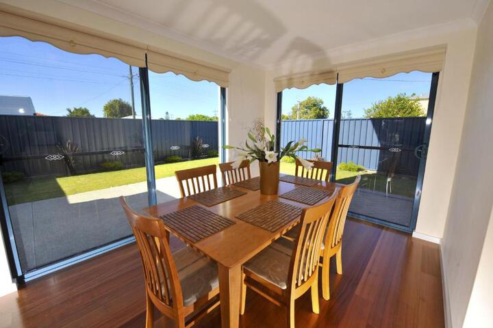 General 6 of 19