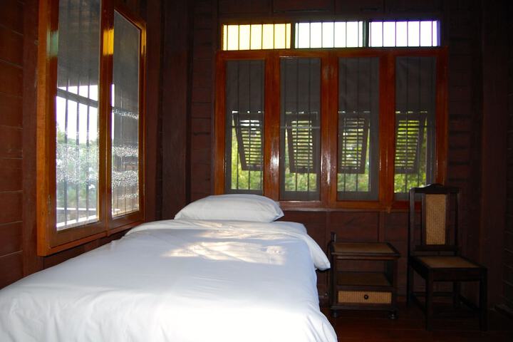 Room 13 of 78