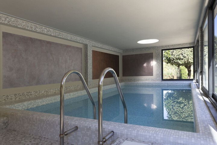 Pool 76 of 125