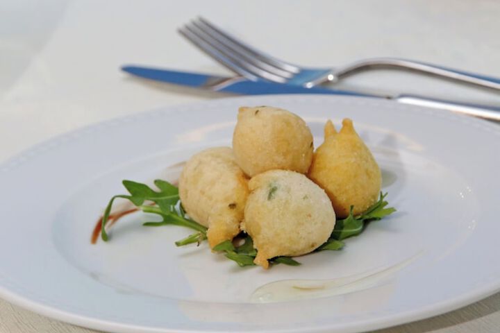 Dining 103 of 146