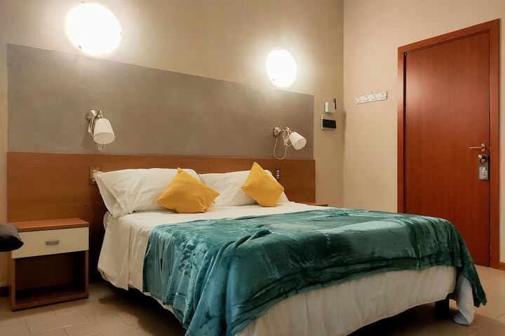 Room 27 of 71