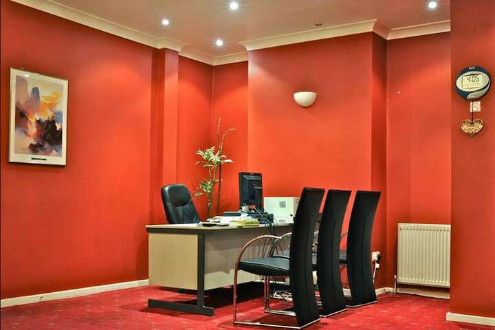 Business Center 26 of 31