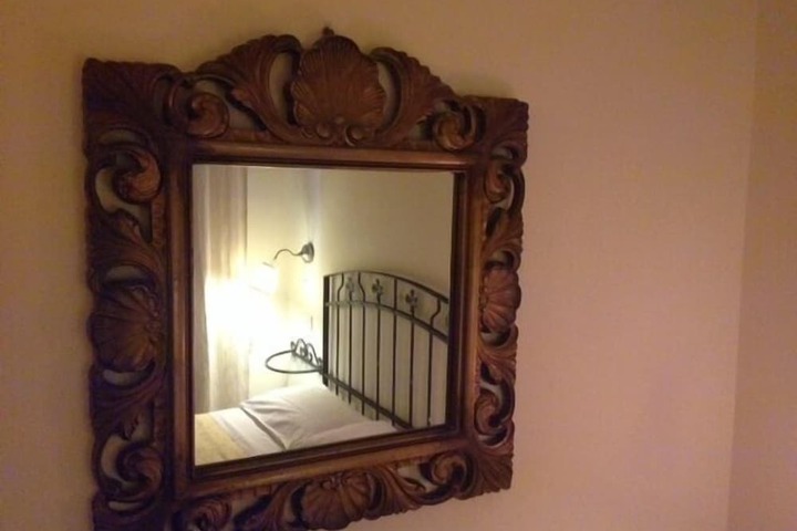 Room 4 of 14