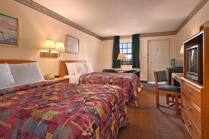 Double Accessible King Size Bed (10 of 11)