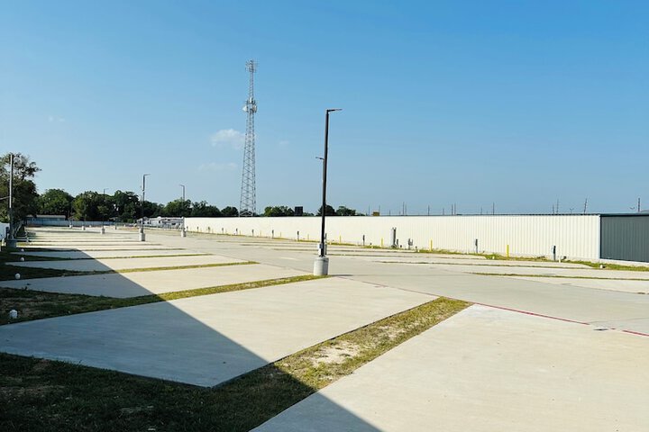 Property Grounds 13 of 16