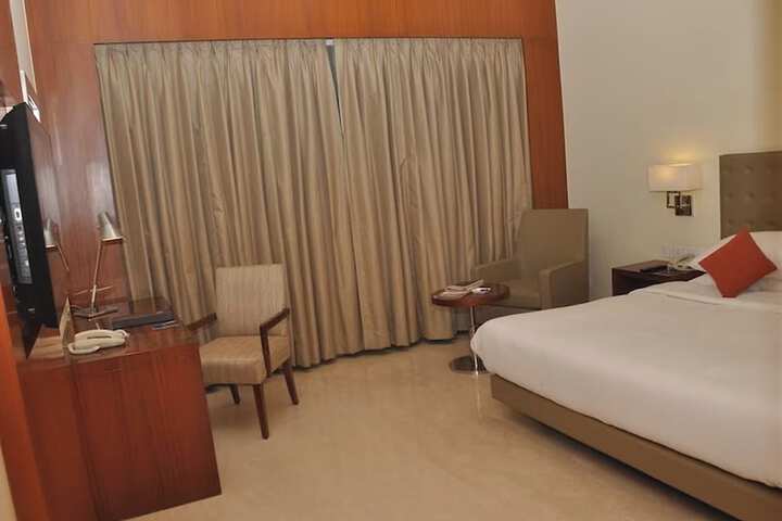 Room 53 of 75