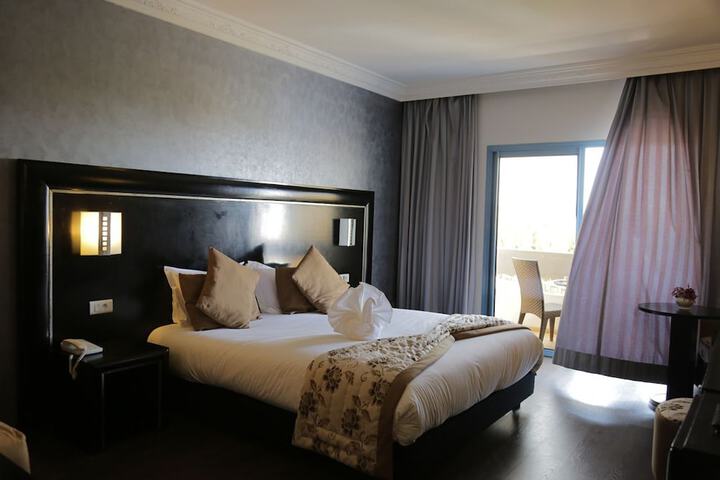 Room 10 of 22