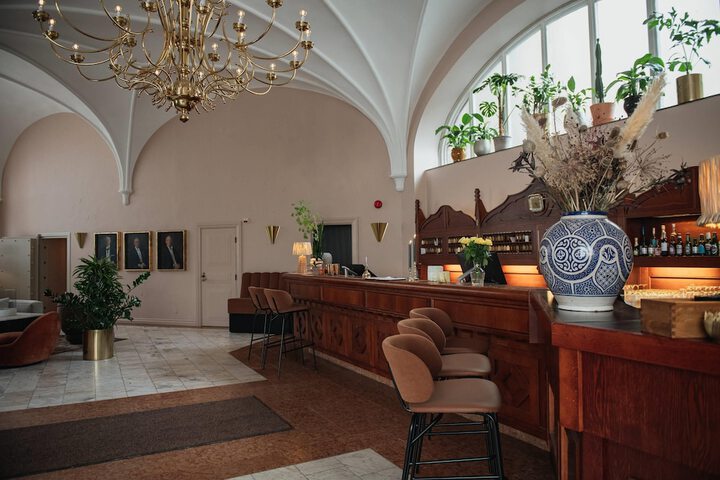 Hotel Lobby