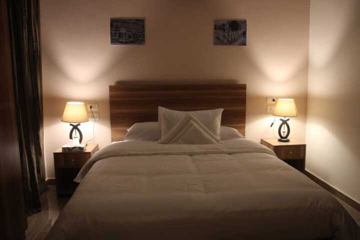 Room 10 of 63