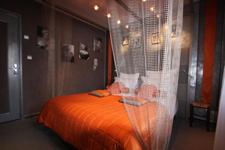 Room 27 of 55