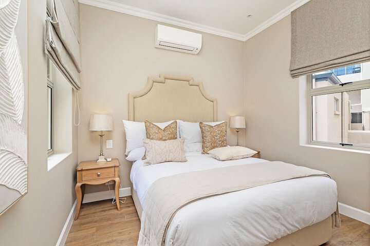 Room 43 of 220