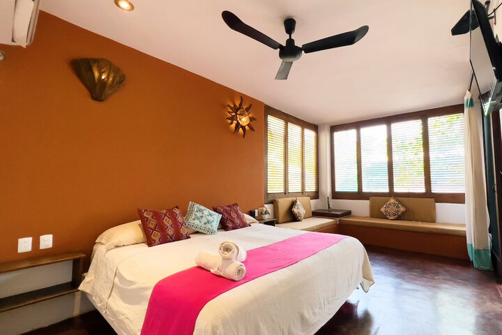 Room 15 of 63