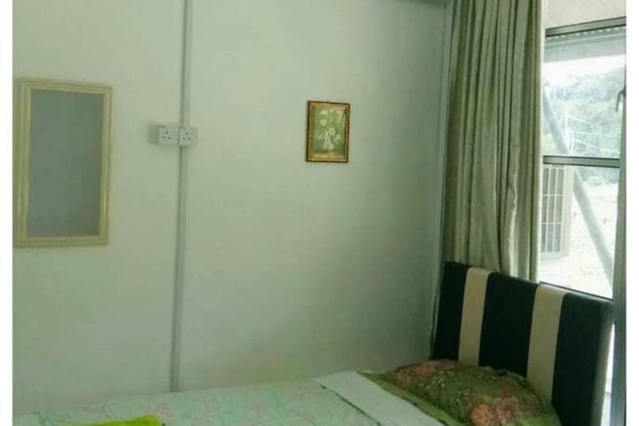 Room 9 of 23