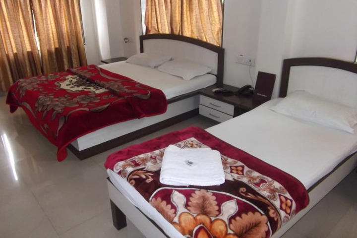 Room 8 of 30