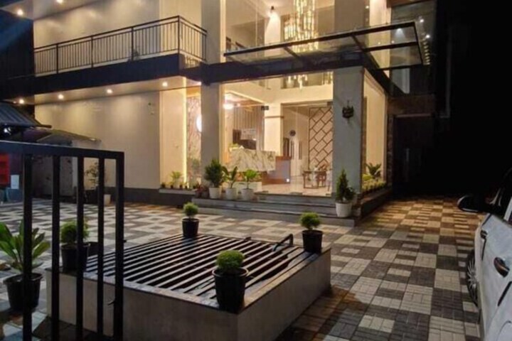 Hotel 16 of 17