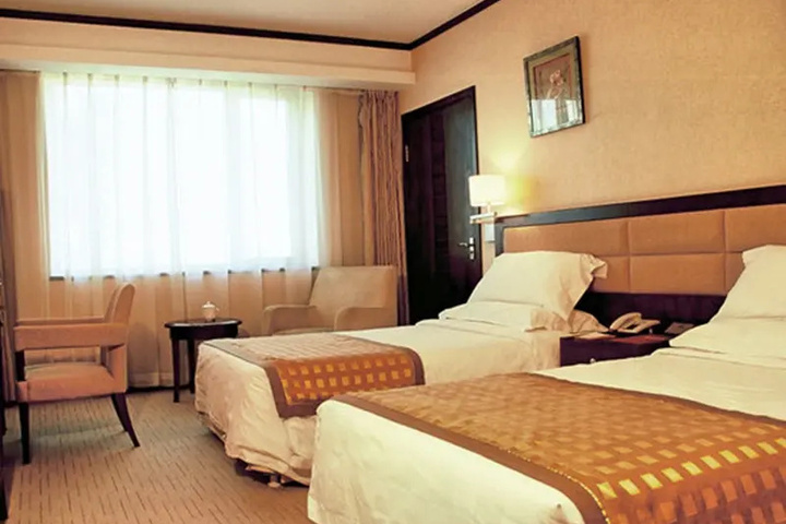 Room 2 of 13